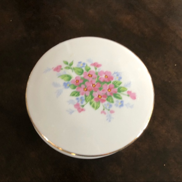 Vintage Floral Trinket - Picture 2 of 5